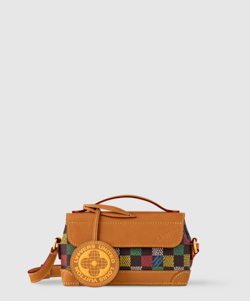 스티머 이스트 웨스트 웨어러블 월릿 N00187