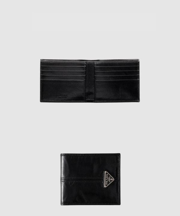 삼각 메탈 로고 플랩 가죽 지갑 2M0513