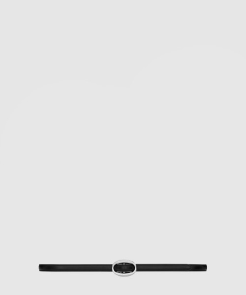 부드러운 가죽 소재의 타원형 버클 슬림 벨트 756409